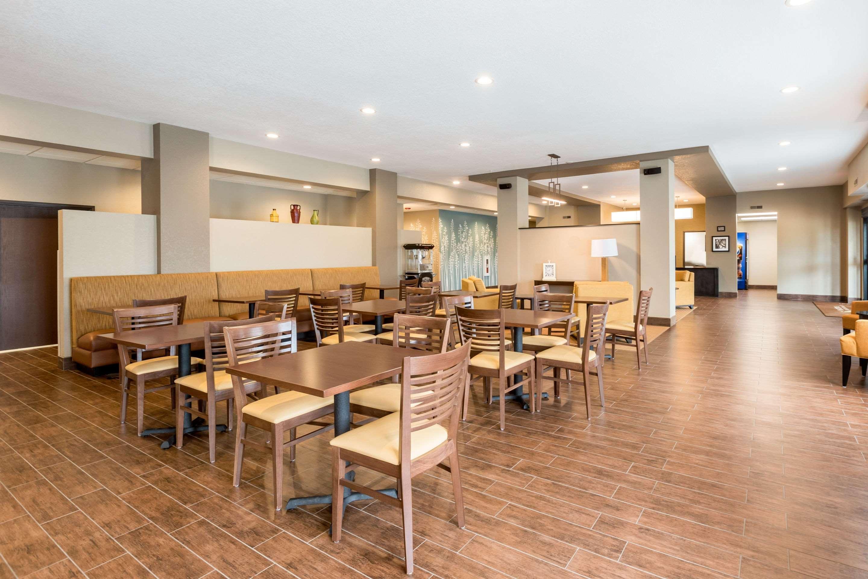 Sleep Inn & Suites West Des Moines Near Jordan Creek Exteriör bild